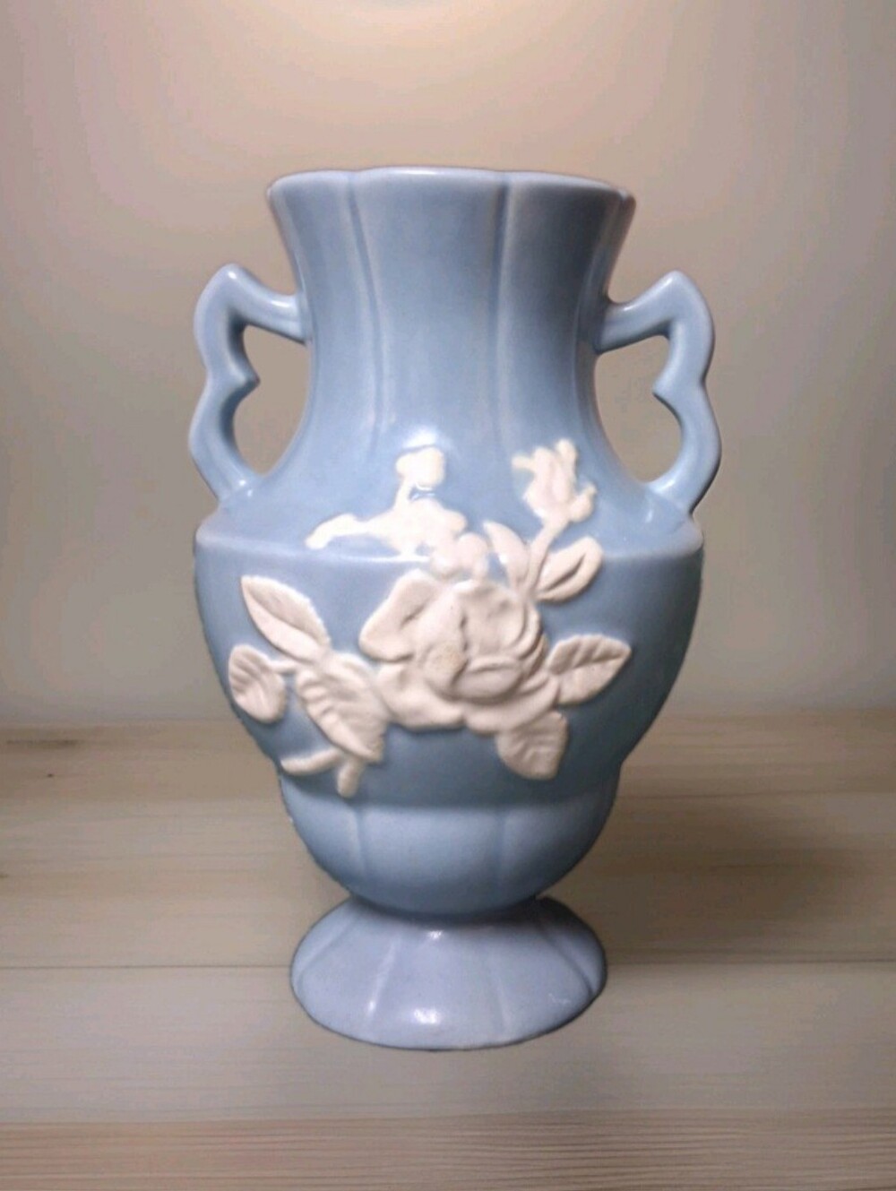 Vintage Weller Pottery Flower Vase Blue w/White Cameo Flowers 7.25" 1940’s